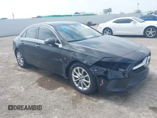 2021 Mercedes-Benz A 220 z VIN W1K3G4EB5MJ285990, wystawiony jako IAAI lot #41924555 z przebiegiem 45 187 mil mil oraz . Historia ofert i sprzedaży dostępna na DreamBid. Obrazek 6.