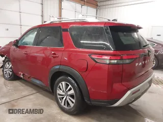2023 Nissan Pathfinder SL z VIN 5N1DR3CC4PC223161, wystawiony jako IAAI lot #41391697 z przebiegiem 29 932 mil mil oraz . Historia ofert i sprzedaży dostępna na DreamBid. Obrazek 3.