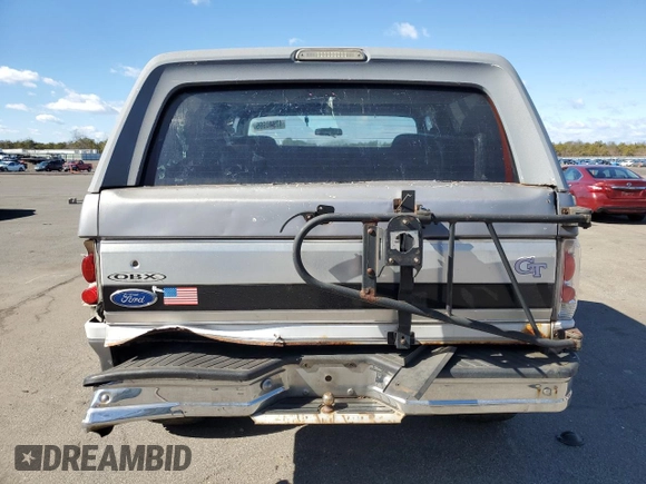 1995 Ford Bronco Eddie Bauer with VIN 1FMEU15N9SLA58190, listed as a Copart auction lot 47940965 with 290,948 mi miles and Clean title. Bid and sale history available at DreamBid. Image 6.
