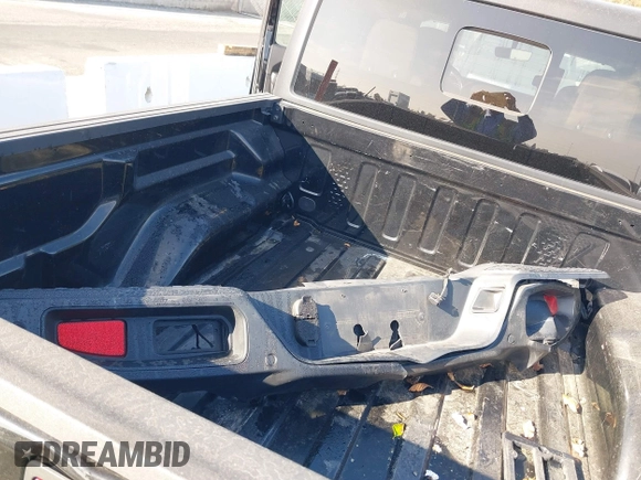 2020 Jeep Gladiator Overland with VIN 1C6HJTFG7LL139980, listed as a IAAI auction lot 40713794 with 33,560 mi miles and . Bid and sale history available at DreamBid. Image 12.