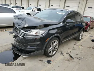 2017 Lincoln MKC Reserve with VIN 5LMCJ3D90HUL15978, listed as a Copart auction lot 49661105 with 103,231 mi miles and Salvage Title. Bid and sale history available at carsss.com. Image 1.