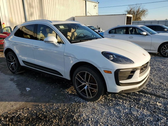 2025 Porsche Macan with VIN WP1AA2A52SLB00527, listed as a Copart auction lot 86108724 with Not provided miles and Non repairable. Bid and sale history available at DreamBid. Image 4.