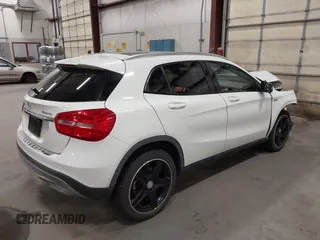 2015 Mercedes-Benz GLA 250 z VIN WDCTG4GB0FJ036887, wystawiony jako IAAI lot #42250327 z przebiegiem 105 973 mil mil oraz . Historia ofert i sprzedaży dostępna na DreamBid. Obrazek 4.