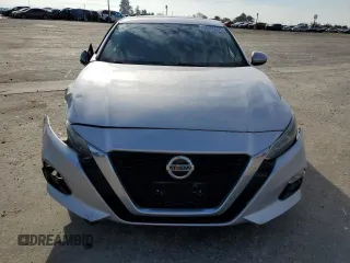 2019 Nissan Altima 2.5 SV with VIN 1N4BL4DVXKC125902, listed as a Copart auction lot 50550325 with 59,520 mi miles and Salvage Title. Bid and sale history available at carsss.com. Image 5.