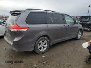 2013 Toyota Sienna LE AAS with VIN 5TDKK3DC4DS335337, listed as a Copart auction lot 46580215 with 215,477 mi miles and Salvage Title. Bid and sale history available at carsss.com. Image 3.