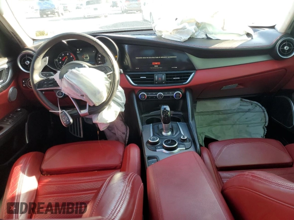 2017 Alfa Romeo Giulia Ti with VIN ZARFAEEN3H7557065, listed as a Copart auction lot 67892372 with 71,661 mi miles. Bid and sale history available at carsss.com. Image 8.