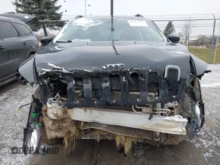 2018 Jeep Cherokee Limited with VIN 1C4PJMDX8JD530088, listed as a IAAI auction lot 41213375 with 96,210 mi miles. Bid and sale history available at carsss.com. Image 13.