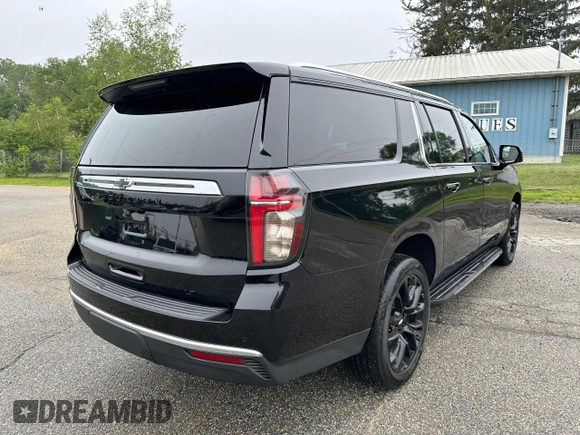 2023 Chevrolet Suburban LT z VIN 1GNSCCKD1PR309197, wystawiony jako Copart lot #62896615 z przebiegiem 184 279 mil mil oraz Czysty tytuł • Clean title. Historia ofert i sprzedaży dostępna na DreamBid. Obrazek 4.
