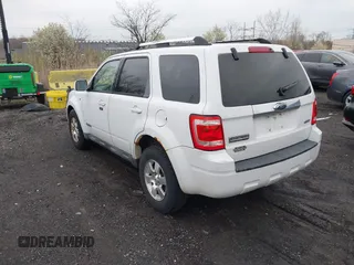 2008 Ford Escape Limited with VIN 1FMCU94178KE46120, listed as a IAAI auction lot 42046936 with 173,658 mi miles. Bid and sale history available at carsss.com. Image 3.