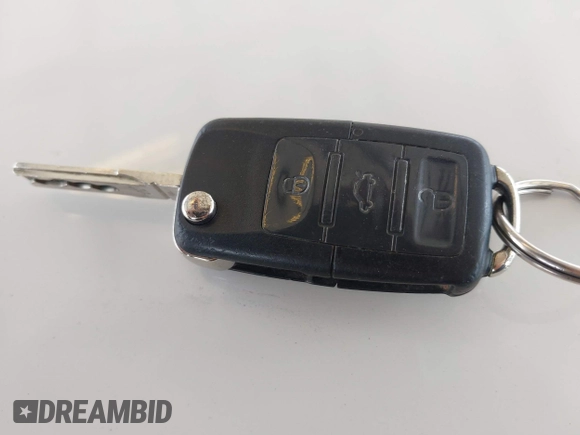 2007 Volkswagen Rabbit z VIN WVWBR71K67W191437, wystawiony jako IAAI lot #42082924 z przebiegiem 183 154 mil mil oraz . Historia ofert i sprzedaży dostępna na DreamBid. Obrazek 11.