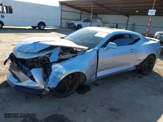 2018 Chevrolet Camaro 2SS with VIN 1G1FH1R79J0141183, listed as a IAAI auction lot 41646172 with NaN miles. Bid and sale history available at carsss.com. Image 17.