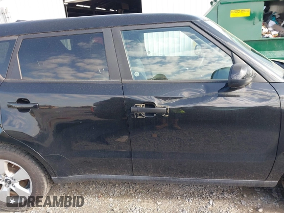 2018 Kia Soul with VIN KNDJN2A20J7508687, listed as a IAAI auction lot 41916236 with 90,127 mi miles. Bid and sale history available at carsss.com. Image 13.