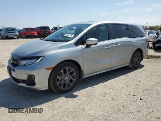 2025 Honda Odyssey Touring z VIN 5FNRL6H82SB025708, wystawiony jako Copart lot #52632195 z przebiegiem 5 090 mil mil oraz Szkoda całkowita • Salvage title. Historia ofert i sprzedaży dostępna na DreamBid. Obrazek 1.