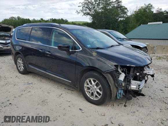2020 Chrysler Pacifica Touring L with VIN 2C4RC1BG8LR133548, listed as a Copart auction lot 63272655 with 64,489 mi miles and Salvage title. Bid and sale history available at DreamBid. Image 4.