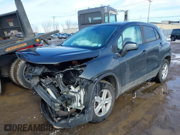 2019 Chevrolet Trax LS with VIN 3GNCJNSB4KL389924, listed as a IAAI auction lot 41662725 with 86,061 mi miles. Bid and sale history available at carsss.com. Image 17.
