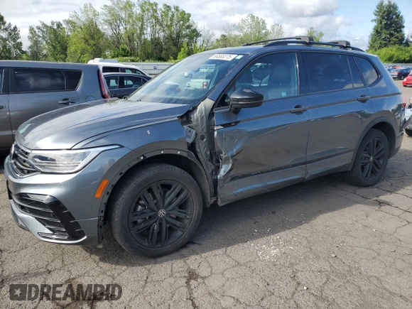 2022 Volkswagen Tiguan SE R-Line Black z VIN 3VV8B7AX9NM041704, wystawiony jako Copart lot #56583275 z przebiegiem 42 996 mil mil oraz Szkoda całkowita • Salvage title. Historia ofert i sprzedaży dostępna na DreamBid. Obrazek 1.