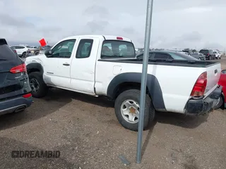 2013 Toyota Tacoma with VIN 5TFUU4ENXDX071740, listed as a IAAI auction lot 38728046 with 71,663 mi miles and . Bid and sale history available at DreamBid. Image 3.