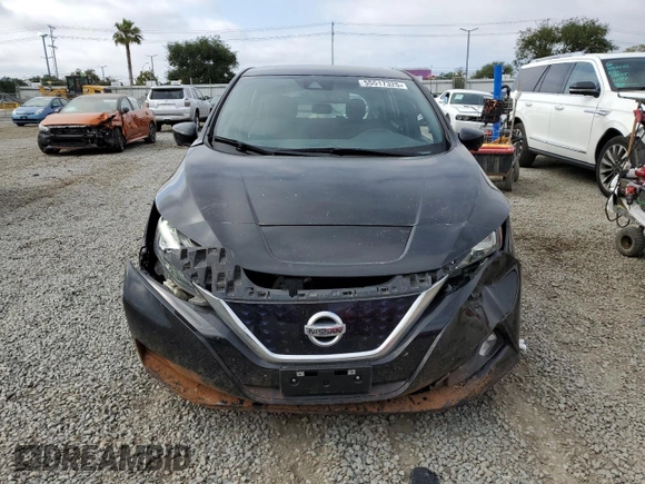 2022 Nissan LEAF SV Plus z VIN 1N4BZ1CV0NC558440, wystawiony jako Copart lot #55517325 z przebiegiem 121 310 mil mil oraz Szkoda całkowita • Salvage title. Historia ofert i sprzedaży dostępna na DreamBid. Obrazek 5.