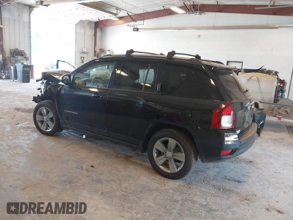 2016 Jeep Compass Sport z VIN 1C4NJCBA7GD621393, wystawiony jako IAAI lot #42640609 z przebiegiem 130 885 mil mil oraz . Historia ofert i sprzedaży dostępna na DreamBid. Obrazek 3.