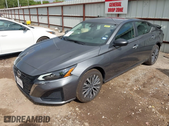 2025 Nissan Altima SV with VIN 1N4BL4DW7SN351134, listed as a IAAI auction lot 42057387 with 7,768 mi miles and . Bid and sale history available at DreamBid. Image 18.