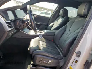 2022 BMW X5 sDrive40i with VIN 5UXCR4C01N9J66048, listed as a Copart auction lot 52227615 with Not Provided miles and Salvage Title. Bid and sale history available at DreamBid. Image 7.