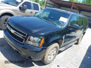 2011 Chevrolet Suburban LT with VIN 1GNSCJE09BR319675, listed as a IAAI auction lot 41966225 with 294,335 mi miles. Bid and sale history available at carsss.com. Image 17.