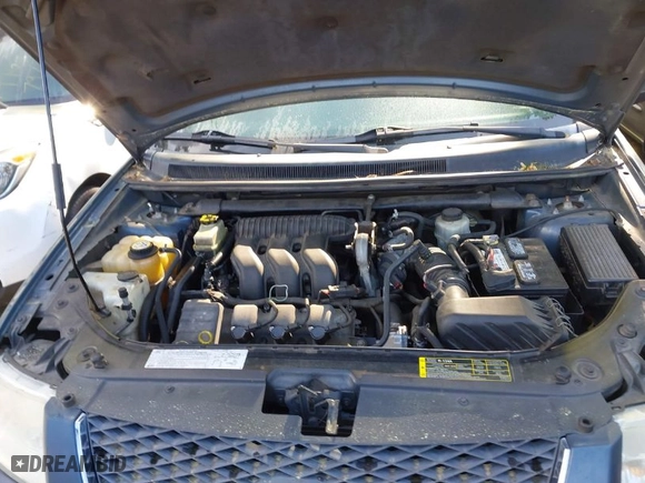 2005 Ford Freestyle SEL with VIN 1FMDK02105GA06621, listed as a IAAI auction lot 42008979 with 230,861 mi miles. Bid and sale history available at carsss.com. Image 9.