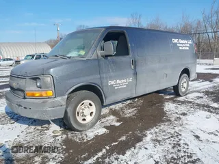 2014 Chevrolet Express Cargo Van with VIN 1GCWGGBA5E1205786, listed as a IAAI auction lot 41339085 with 201,460 mi miles. Bid and sale history available at carsss.com. Image 17.