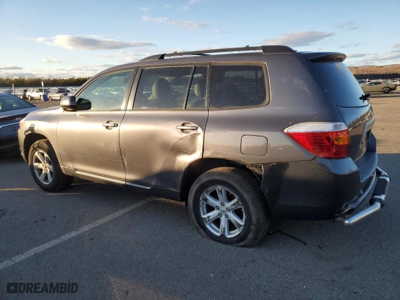 2010 Toyota Highlander SE with VIN 5TDJK3EH4AS034469, listed as a Copart auction lot 87325514 with 55,618 mi miles and Non Repairable. Bid and sale history available at carsss.com. Image 2.