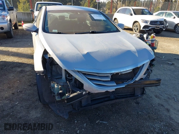 2013 Hyundai Sonata GLS with VIN 5NPEB4AC0DH720603, listed as a IAAI auction lot 41563302 with 155,453 mi miles and . Bid and sale history available at carsss.com. Image 6.
