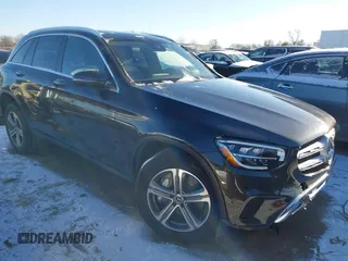 2022 Mercedes-Benz GLC with VIN W1N0G8EB4NG117821, listed as a IAAI auction lot 41374520 with 28,459 mi miles. Bid and sale history available at carsss.com. Image 1.