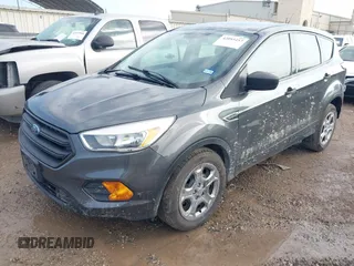 2017 Ford Escape S z VIN 1FMCU0F70HUC24455, wystawiony jako IAAI lot #42093457 z przebiegiem 144 049 mil mil oraz . Historia ofert i sprzedaży dostępna na DreamBid. Obrazek 18.
