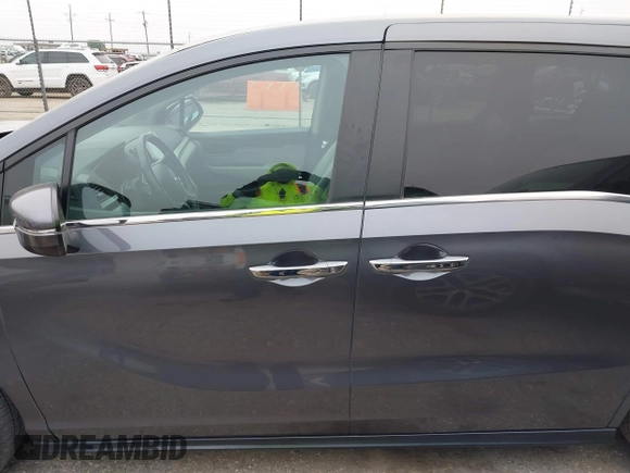 2020 Honda Odyssey EX-L with VIN 5FNRL6H77LB066781, listed as a IAAI auction lot 41501966 with 86,147 mi miles. Bid and sale history available at carsss.com. Image 15.