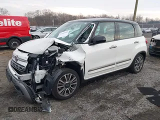 2018 FIAT 500L Trekking with VIN ZFBCFADH6JZ041198, listed as a IAAI auction lot 41063260 with 64,459 mi miles. Bid and sale history available at carsss.com. Image 17.