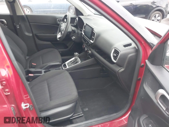 2022 Hyundai Venue SE with VIN KMHRB8A39NU198114, listed as a IAAI auction lot 41538049 with 39,523 mi miles and . Bid and sale history available at DreamBid. Image 5.