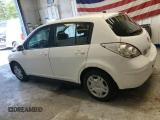 2011 Nissan Versa S с VIN 3N1BC1CPXBL492172, выставлен на аукционе Copart как лот 59382285 с пробегом 135 879 миль миль и Списание • Salvage title. История ставок и продаж доступна на DreamBid. Изображение 2.