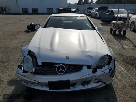 2002 Mercedes-Benz SLK 320 z VIN WDBKK65F22F253077, wystawiony jako Copart lot #50562985 z przebiegiem 152 195 mil mil oraz Szkoda całkowita • Salvage title. Historia ofert i sprzedaży dostępna na DreamBid. Obrazek 5.