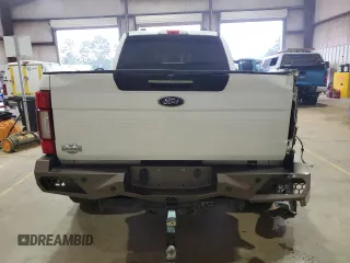 2020 Ford F-250 XL z VIN 1FT7W2B67LED21292, wystawiony jako Copart lot #54233345 z przebiegiem 163 632 mil mil oraz Szkoda całkowita • Salvage title. Historia ofert i sprzedaży dostępna na DreamBid. Obrazek 6.