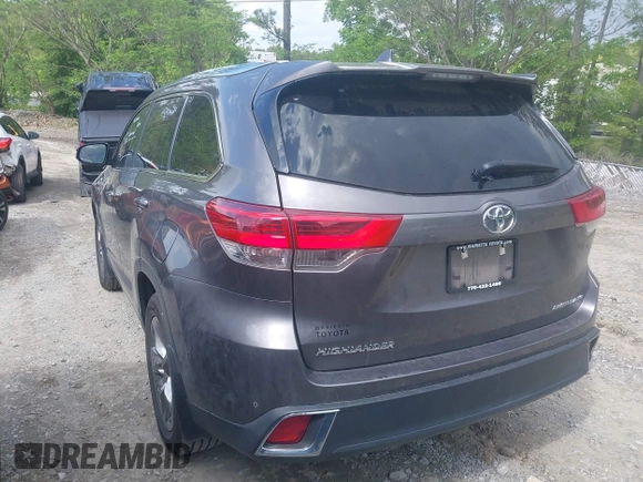 2019 Toyota Highlander Limited with VIN 5TDDZRFH9KS711575, listed as a IAAI auction lot 42102945 with 33,899 mi miles and . Bid and sale history available at DreamBid. Image 3.