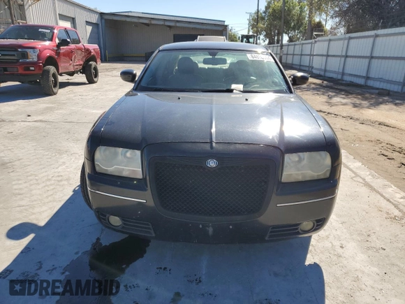 2007 Chrysler 300 Signature with VIN 2C3KA53G57H635155, listed as a Copart auction lot 84805504 with 182,661 mi miles and Clean Title. Bid and sale history available at carsss.com. Image 5.