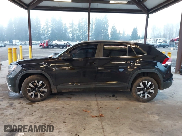 2021 Volkswagen Atlas SE with VIN 1V2LC2CA3MC214441, listed as a IAAI auction lot 40997824 with 87,846 mi miles and . Bid and sale history available at DreamBid. Image 14.