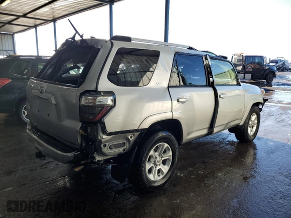 2024 Toyota 4Runner SR5 with VIN JTEEU5JR1R5313865, listed as a Copart auction lot 42322245 with 14,672 mi miles and Salvage title. Bid and sale history available at DreamBid. Image 3.