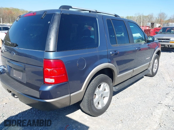 2002 Ford Explorer Eddie Bauer z VIN 1FMZU74E82UA41218, wystawiony jako IAAI lot #41890862 z przebiegiem 230 201 mil mil oraz . Historia ofert i sprzedaży dostępna na DreamBid. Obrazek 4.