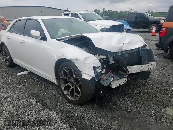 2016 Chrysler 300 S z VIN 2C3CCABG2GH152103, wystawiony jako Copart lot #54530625 z przebiegiem 217 656 mil mil oraz Szkoda całkowita • Salvage title. Historia ofert i sprzedaży dostępna na DreamBid. Obrazek 13.