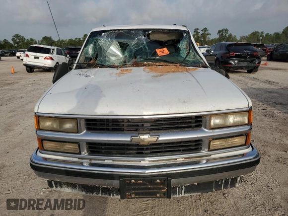 1996 Chevrolet Suburban with VIN 1GNEC16RXTJ391298, listed as a Copart auction lot 65437144 with 155,063 mi miles and Salvage Title. Bid and sale history available at carsss.com. Image 5.