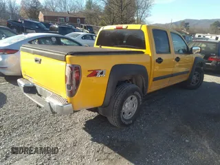 2004 Chevrolet Colorado 1SB LS Z85 with VIN 1GCDT136048146372, listed as a IAAI auction lot 41022280 with 162,067 mi miles. Bid and sale history available at carsss.com. Image 4.