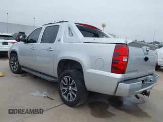 2013 Chevrolet Avalanche LT with VIN 3GNMCFE04DG162646, listed as a IAAI auction lot 41591896 with 151,541 mi miles and . Bid and sale history available at DreamBid. Image 3.