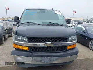 2019 Chevrolet Express Cargo z VIN 1GCWGAFP7K1229420, wystawiony jako IAAI lot #42410963 z przebiegiem Nie podano mil oraz . Historia ofert i sprzedaży dostępna na DreamBid. Obrazek 12.