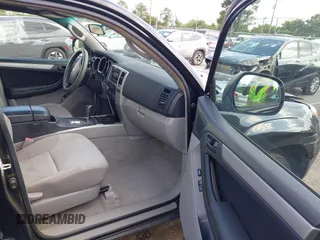 2007 Toyota 4Runner SR5 z VIN JTEZU14R278073601, wystawiony jako IAAI lot #42324282 z przebiegiem 228 160 mil mil oraz . Historia ofert i sprzedaży dostępna na DreamBid. Obrazek 5.