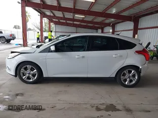 2014 Ford Focus SE with VIN 1FADP3K21EL301336, listed as a IAAI auction lot 41939452 with 118,203 mi miles. Bid and sale history available at carsss.com. Image 14.